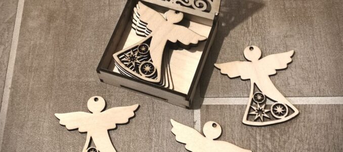 5 Engel, nicht für Charlie, sondern in der dekorativen Box